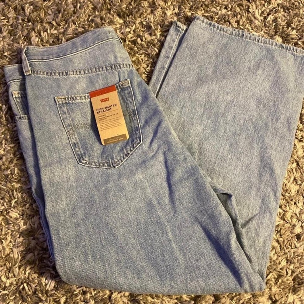 Levis Womens High Waisted Straight‎ Jeans, New In A Pinch, Light Indigo, 31